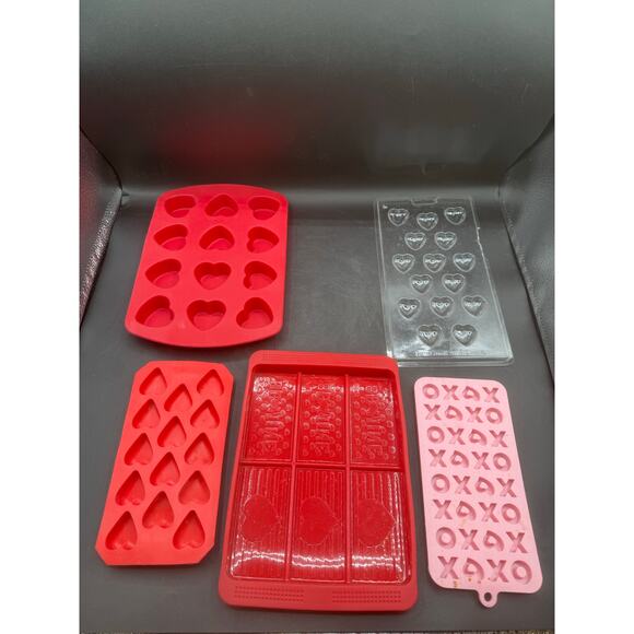 Lot of 5 Valentine’s Day Candy Silicone Trays (Used) - Picture 8 of 8